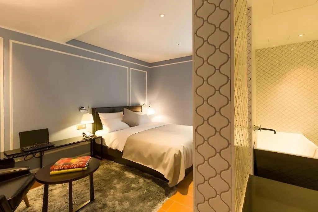 Trang Blue Hotel Soul